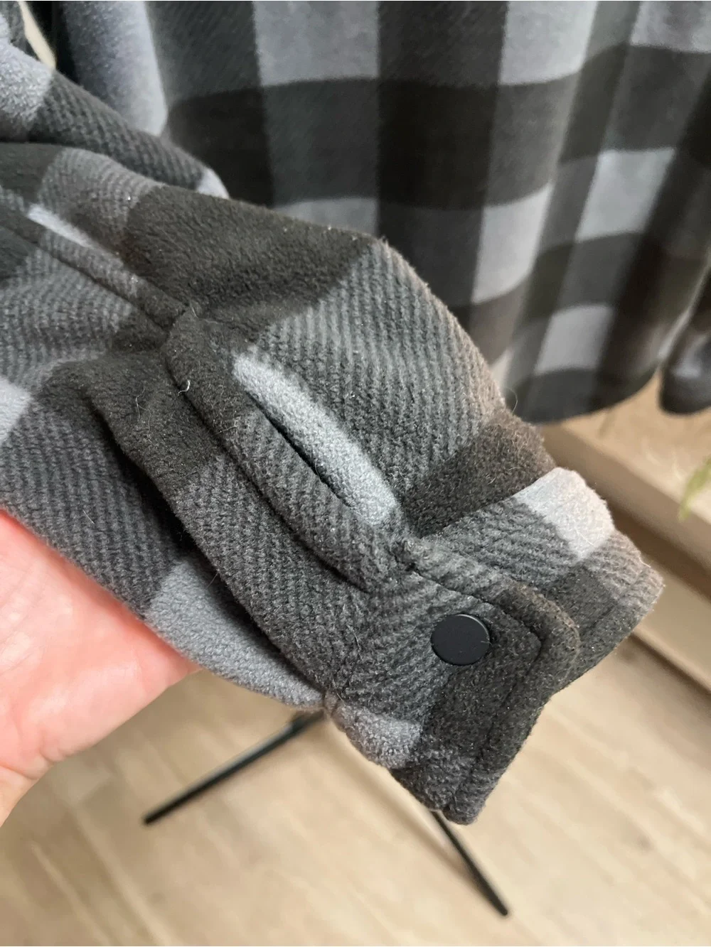 Men's Black & Gray Plaid Sherpa-Lined Jacket